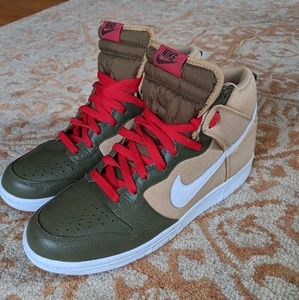NIKE Dunk High Jerseygold/white/iguana Never worn!